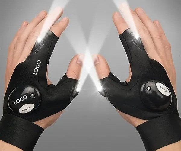 Guantes con linterna en los dedos